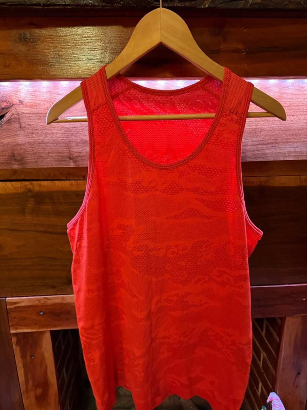 Lululemon Mens Bright Orange Athletic Mesh Tank Top, Size Small